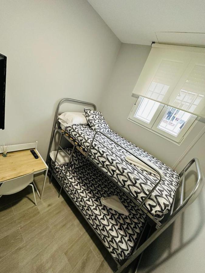 Bunk Bed Room with Shared Bathroom,1363868750:JPEG